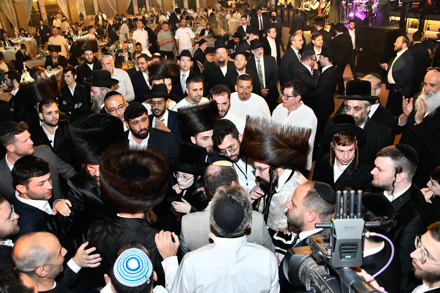 בר המצווה לבן האדמו"ר ממעז'יבוז'