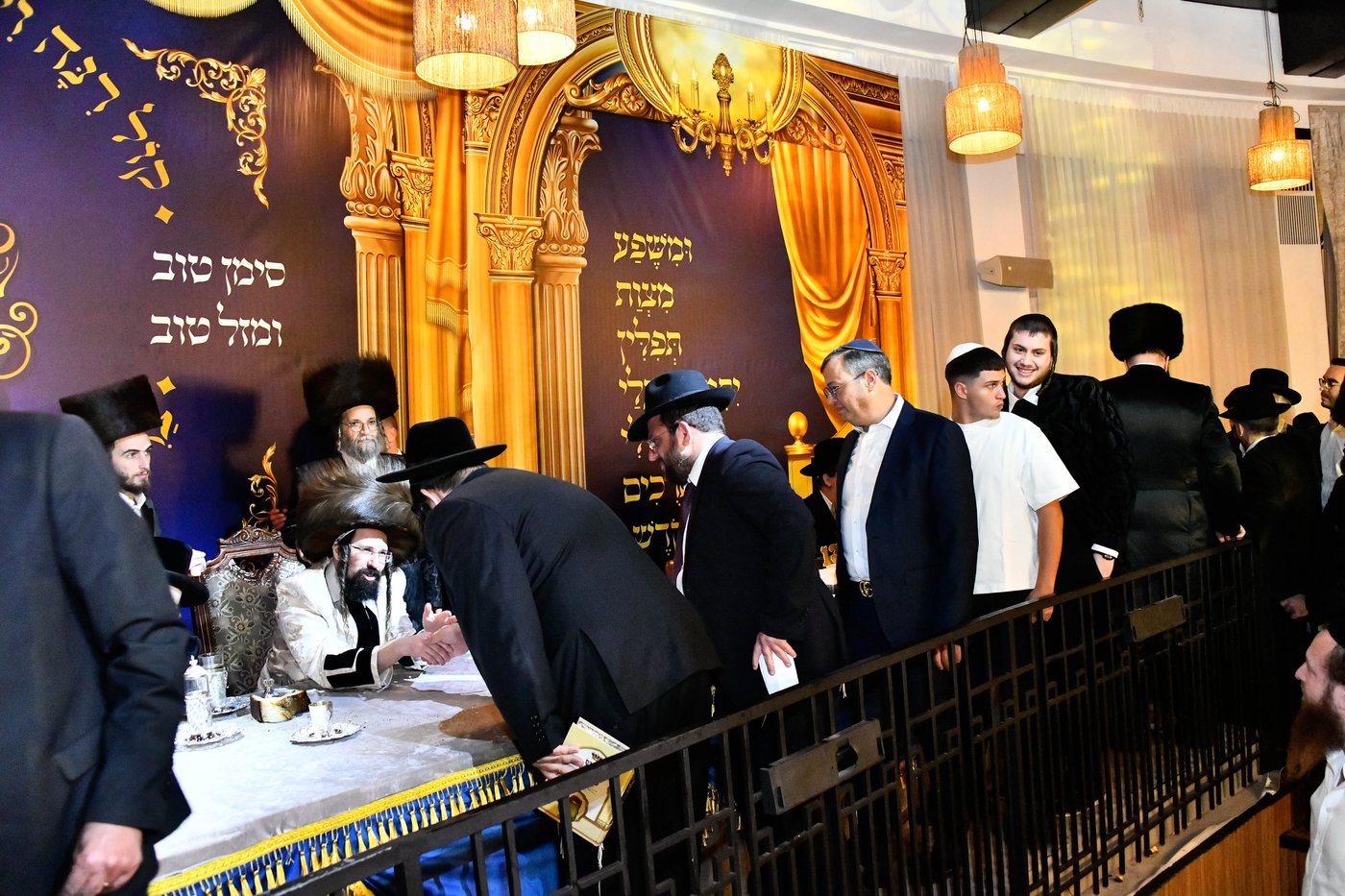 בר המצווה לבן האדמו"ר ממעז'יבוז'