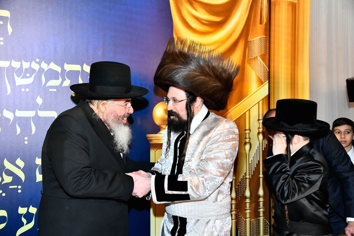 בר המצווה לבן האדמו"ר ממעז'יבוז'