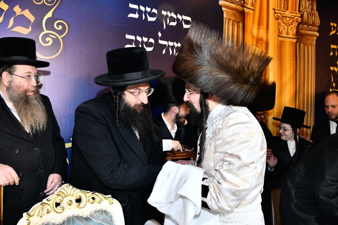 בר המצווה לבן האדמו"ר ממעז'יבוז'