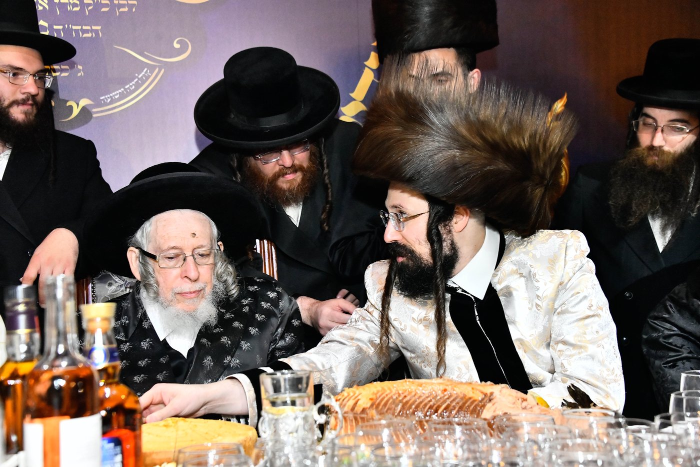 בר המצווה לבן האדמו"ר ממעז'יבוז'