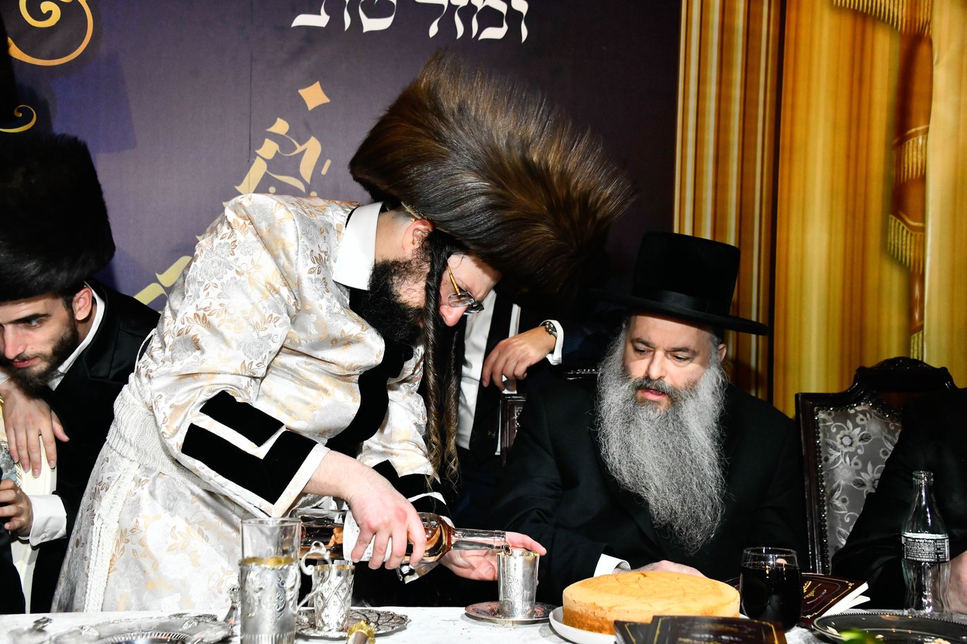 בר המצווה לבן האדמו"ר ממעז'יבוז'