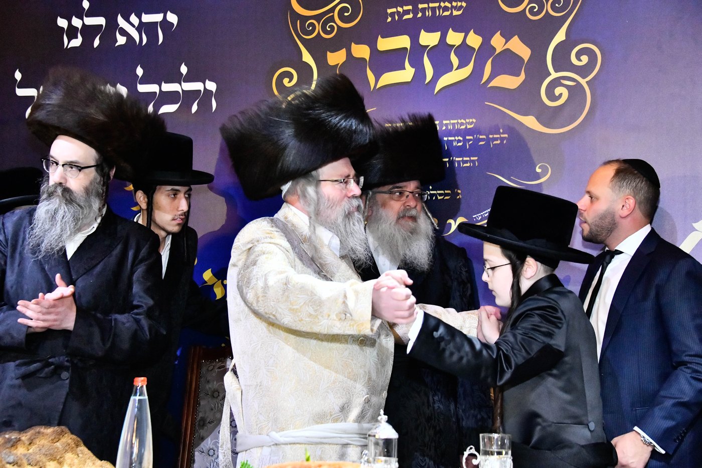 בר המצווה לבן האדמו"ר ממעז'יבוז'