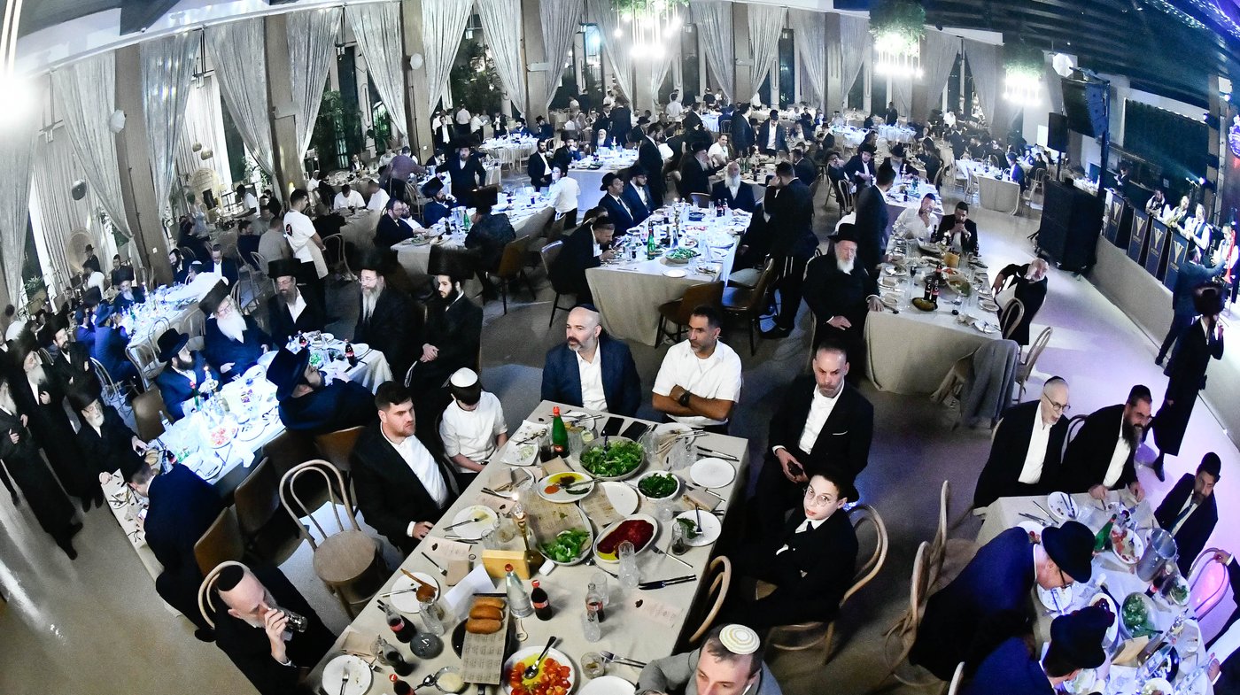 בר המצווה לבן האדמו"ר ממעז'יבוז'