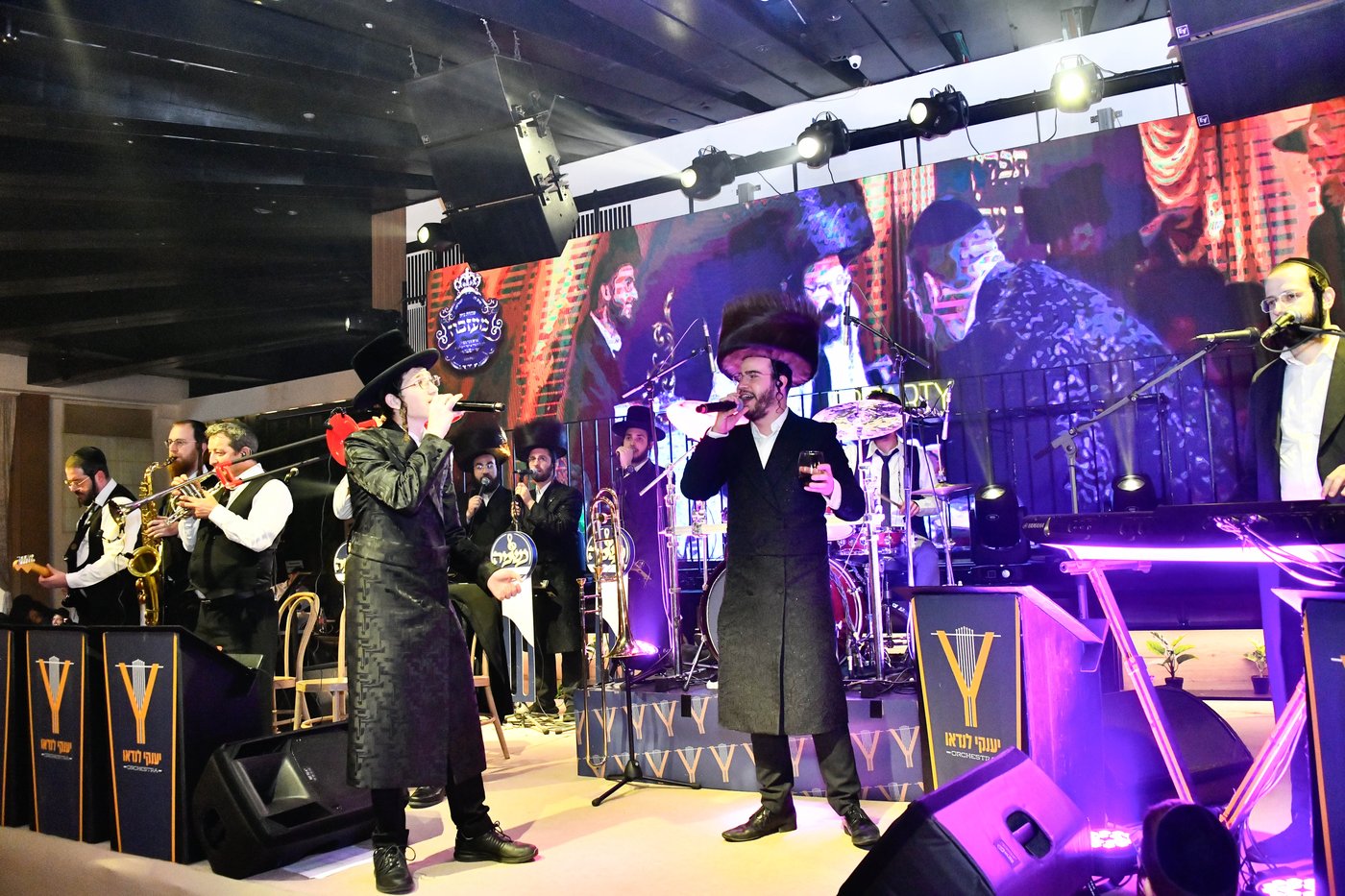 בר המצווה לבן האדמו"ר ממעז'יבוז'