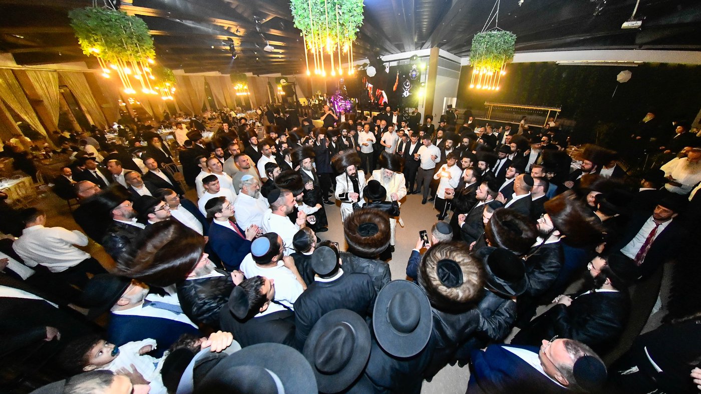 בר המצווה לבן האדמו"ר ממעז'יבוז'