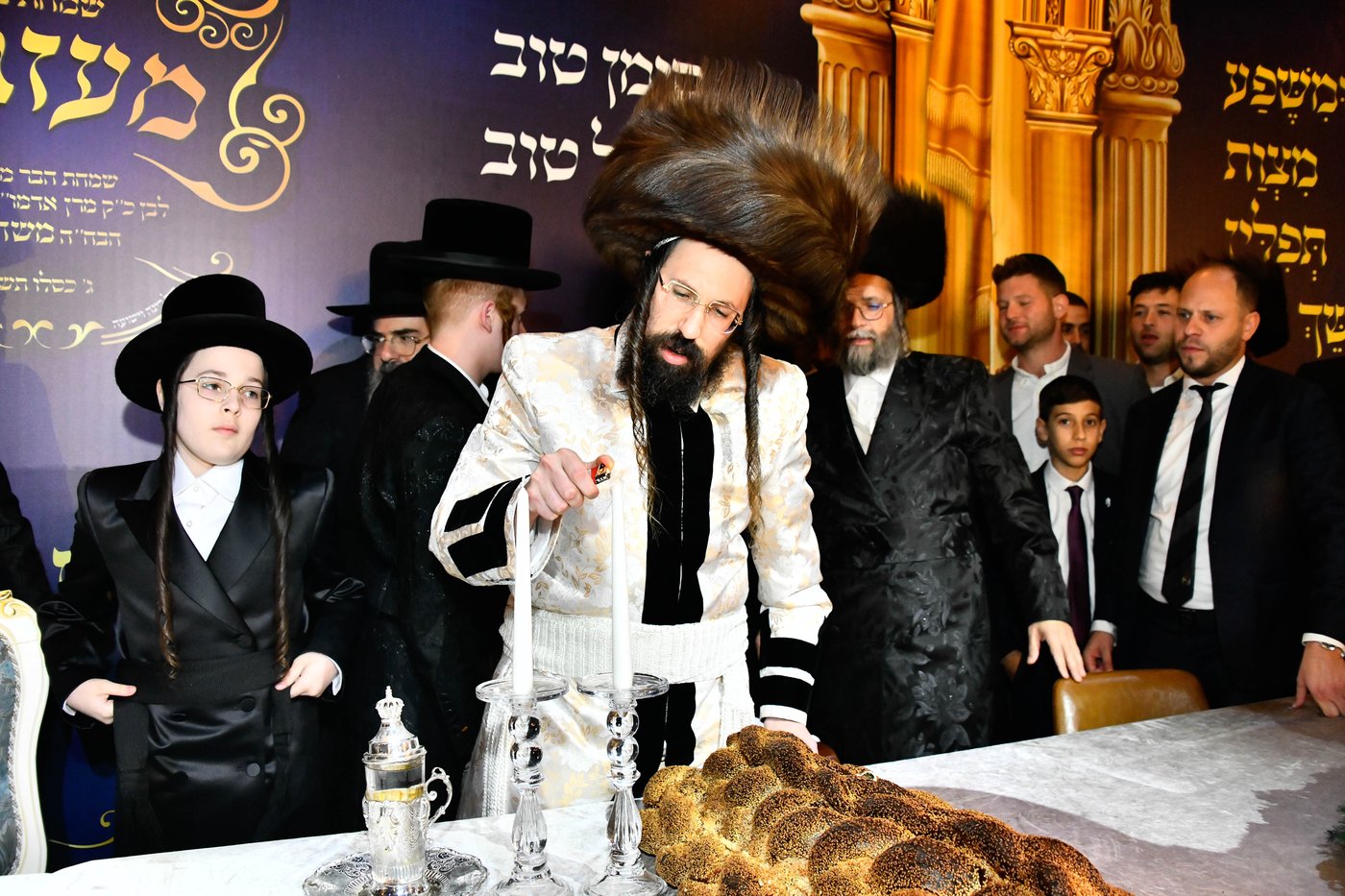 בר המצווה לבן האדמו"ר ממעז'יבוז'