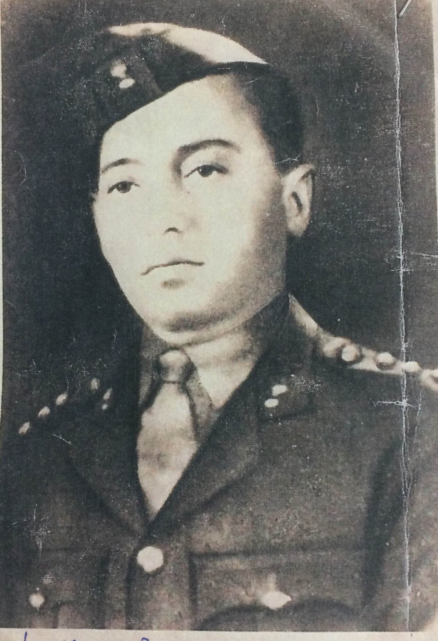 שמואל מוריה, 1955. הציג עצמו בשם עדנאן בתפקיד הנספח הצבאי העיראקי בשגרירות עיראק בפריז ובגרמניה.