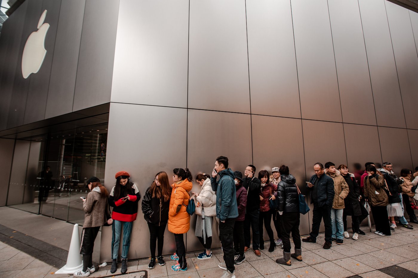 תור להשקה של אפל