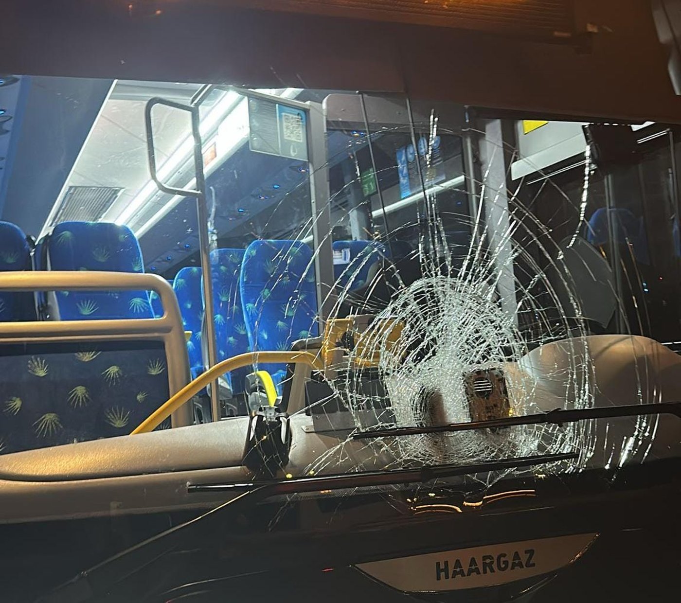 ונדליזם בבני ברק: נער נעצר ותקף שוטרים; שלושה קטינים אותרו בחשד ליידוי אבנים