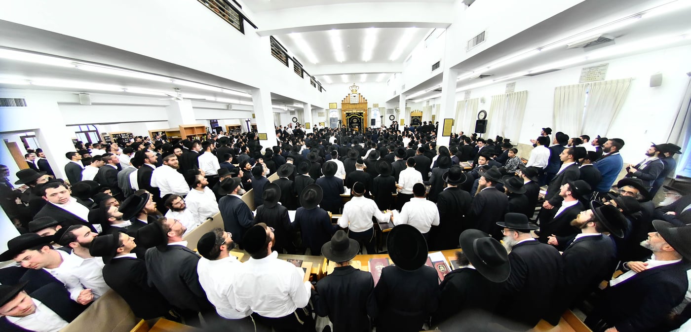 סיום הש"ס בישיבת מיר