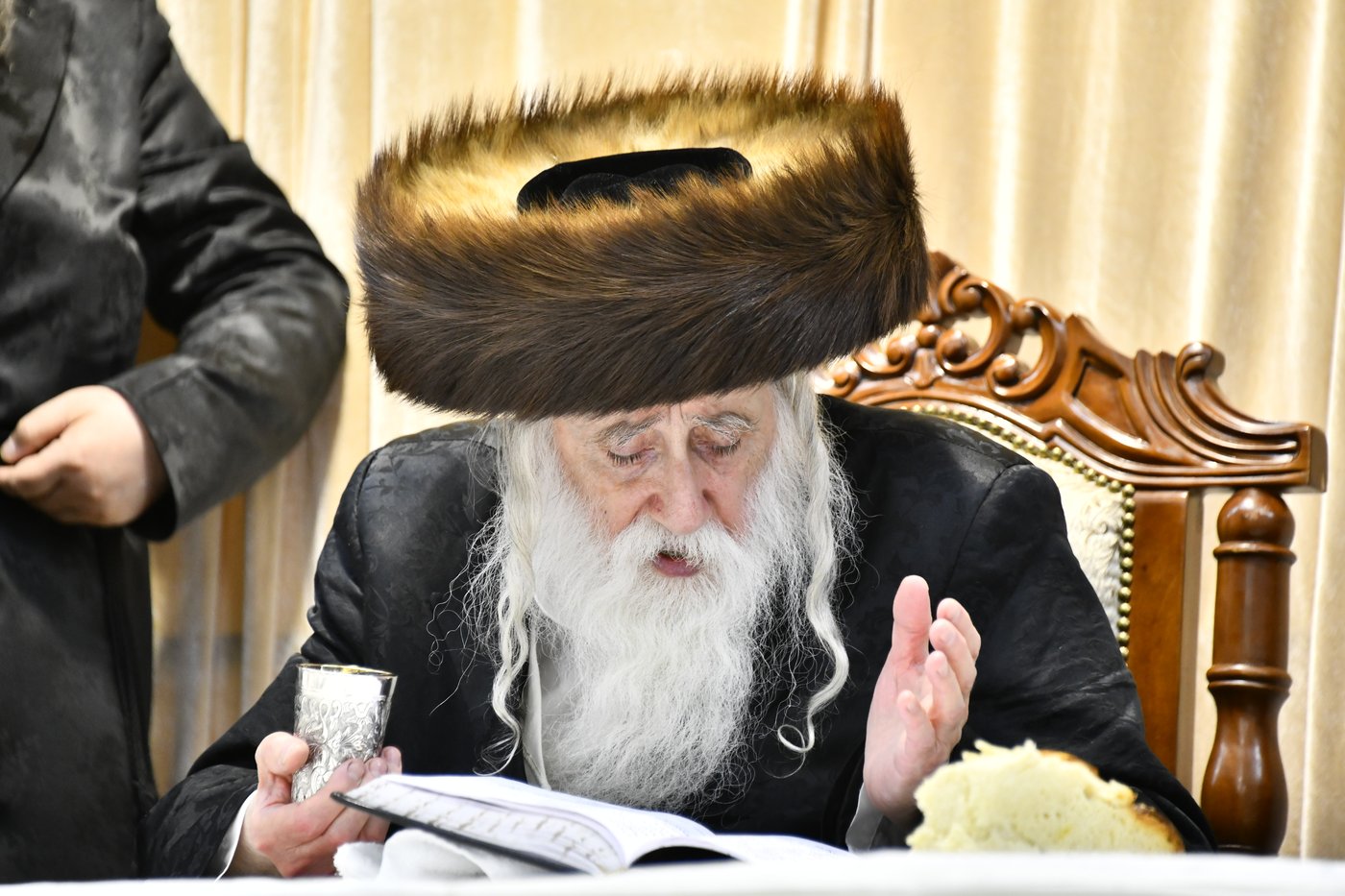 שבת מקדש מלך במכנובקא בעלזא