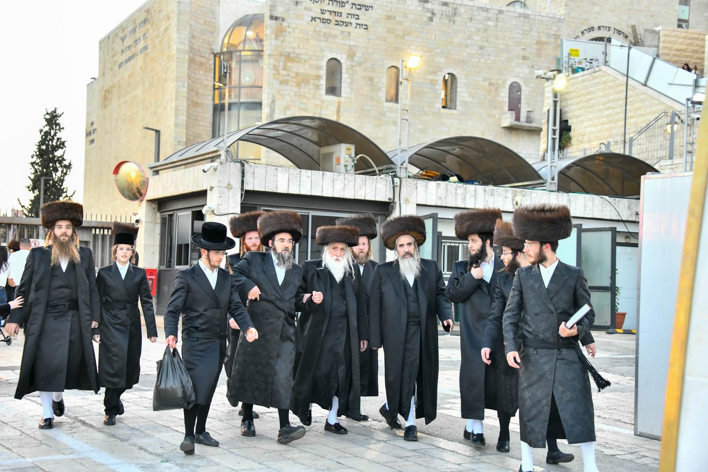 שבת מקדש מלך במכנובקא בעלזא