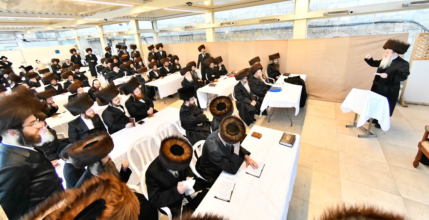 שבת מקדש מלך במכנובקא בעלזא