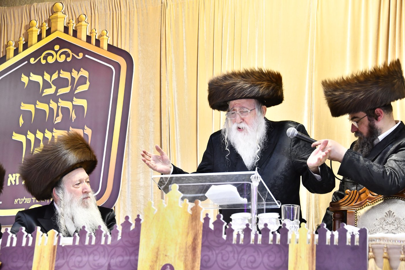 שבת מקדש מלך במכנובקא בעלזא