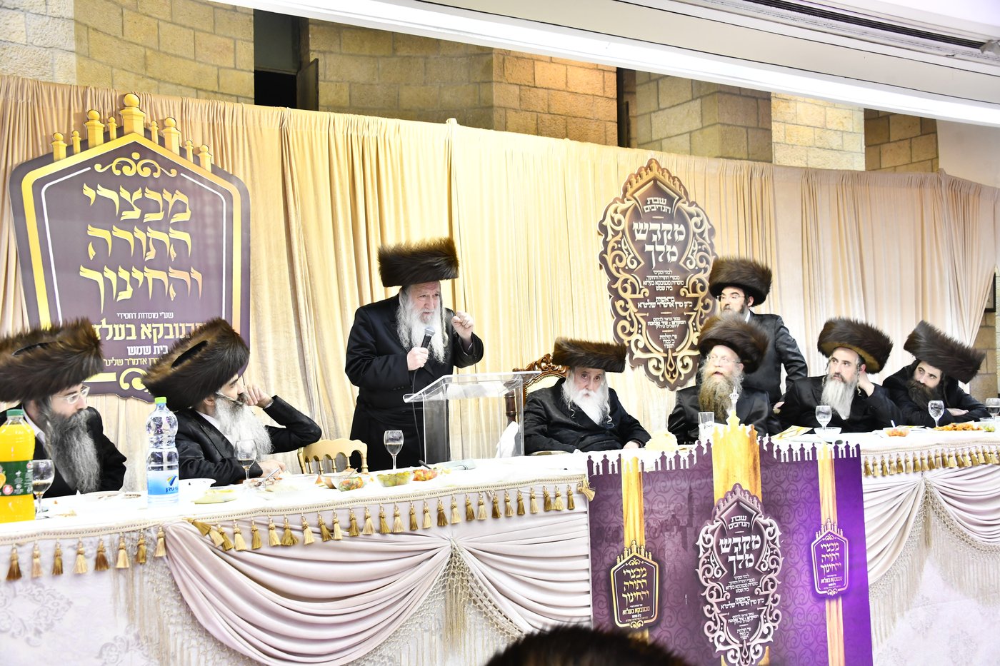 שבת מקדש מלך במכנובקא בעלזא