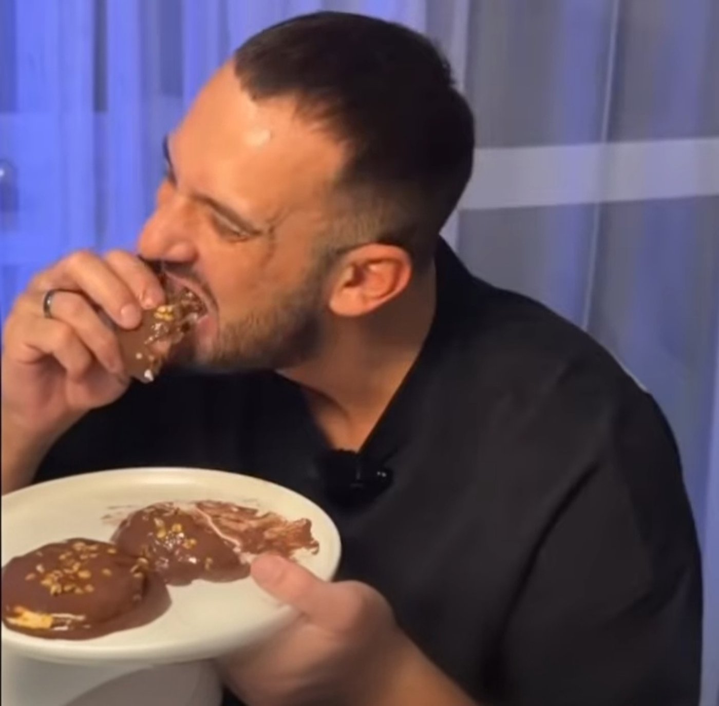 מאמן הכושר שמת בגלל אכילה מופרזת