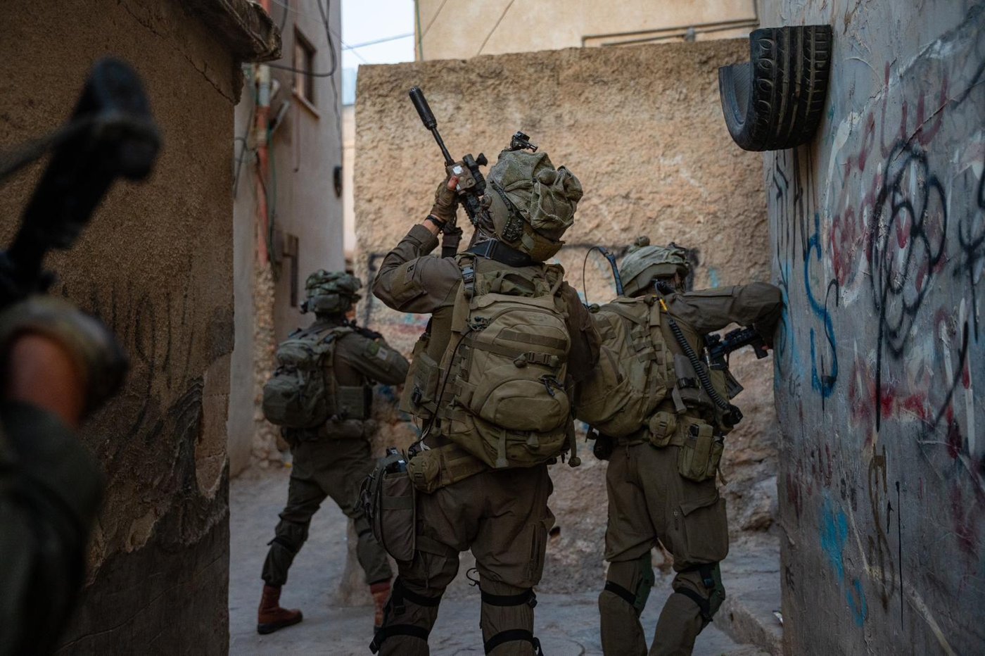 פעילות צה"ל בכפרים טמון ופרעה