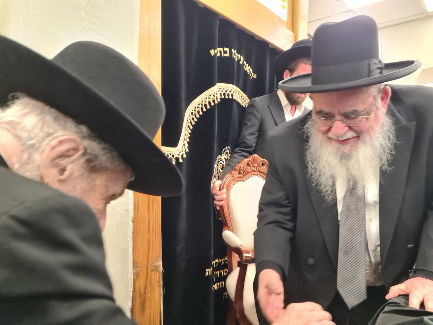 ראש הישיבה בשיחה בישיבה הערב