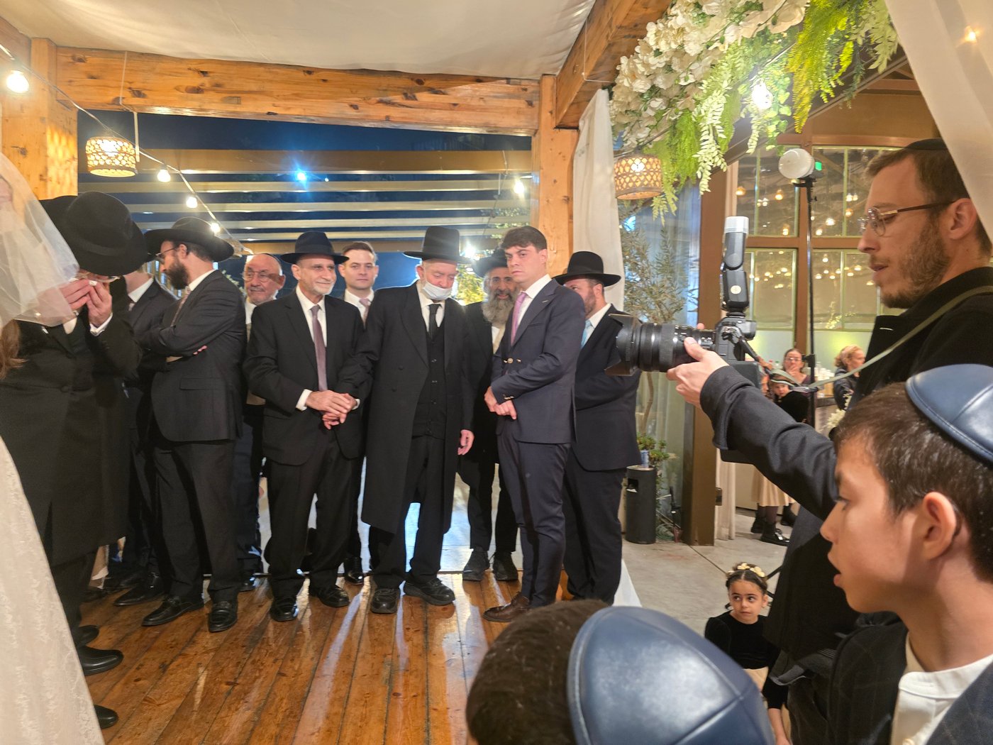 שמחת נישואי נכדו של רבי יצחק כהן 