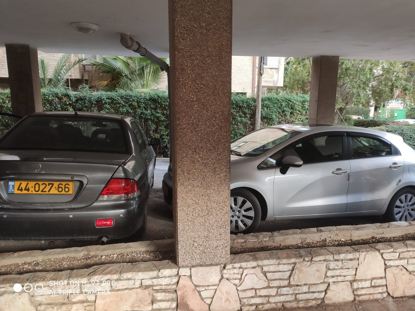 חניה בבניין