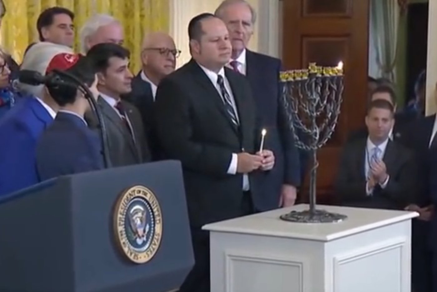 הדלקת נרות חנוכה בנוכחות טראמפ בבית הלבן