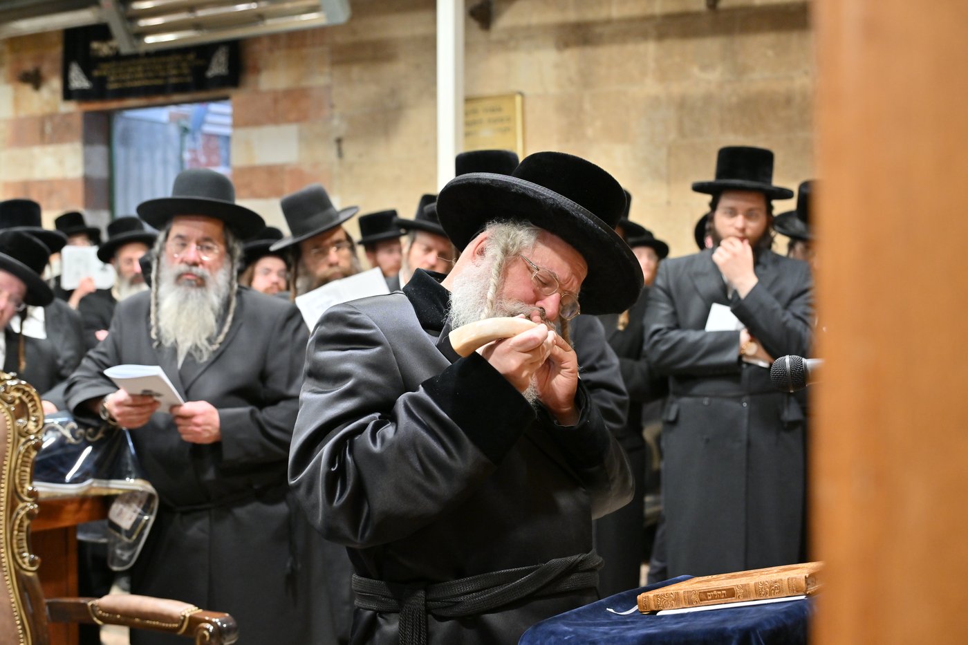 האדמו"ר מנדבורנה ירושלים בחברון