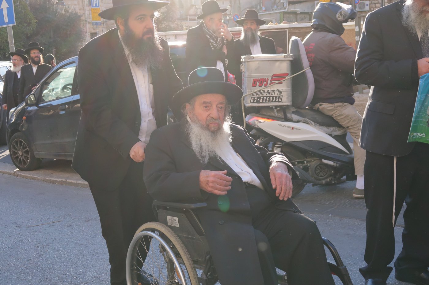 מסע הלווית הגה"צ רבי משה חיים אריה זצ"ל