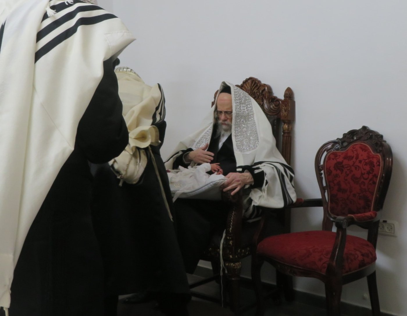 שמחת הברית לנין האדמו"רים מויז'ניץ וסערט ויז'ניץ