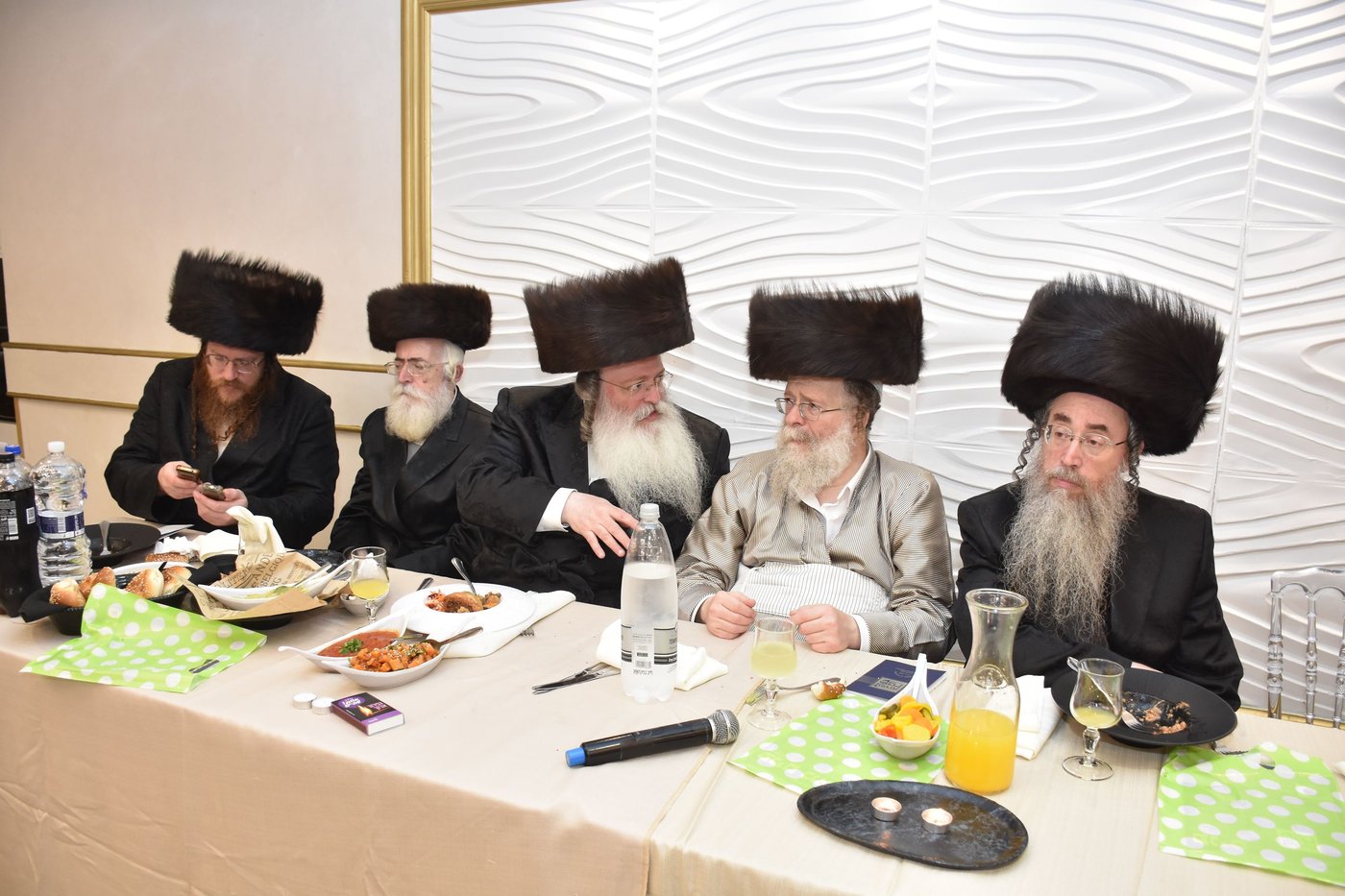 סעודת הילולא ודינר ב'פנים מאירות' - להורות נתן