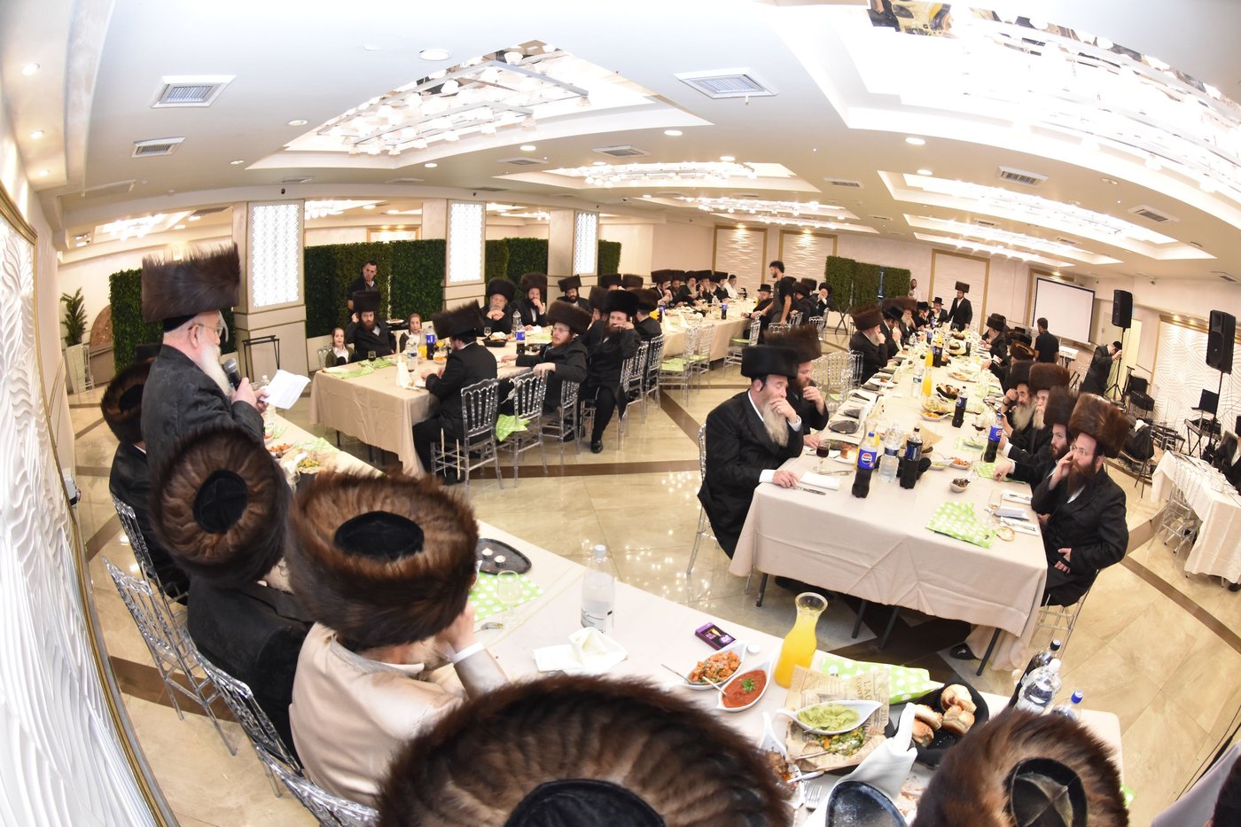 סעודת הילולא ודינר ב'פנים מאירות' - להורות נתן