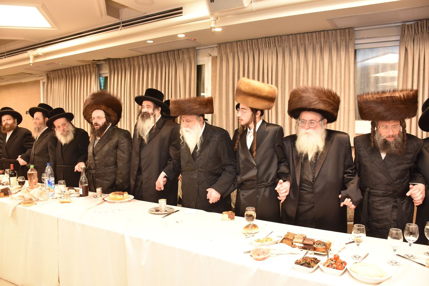 שמחת בית מכנובקא בעלזא - שאץ