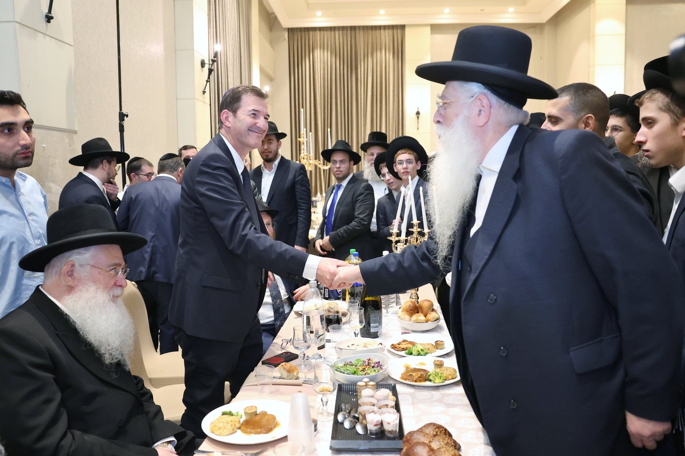 בר מצווה לבנו של אליהו ארנד