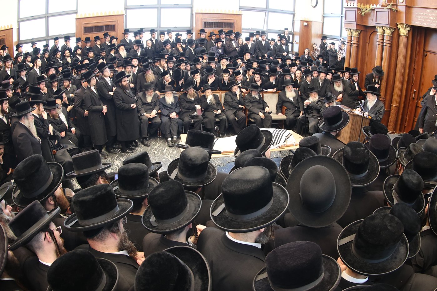 מסע הלויית הגה"צ אב"ד ערלוי ביתר זצ"ל