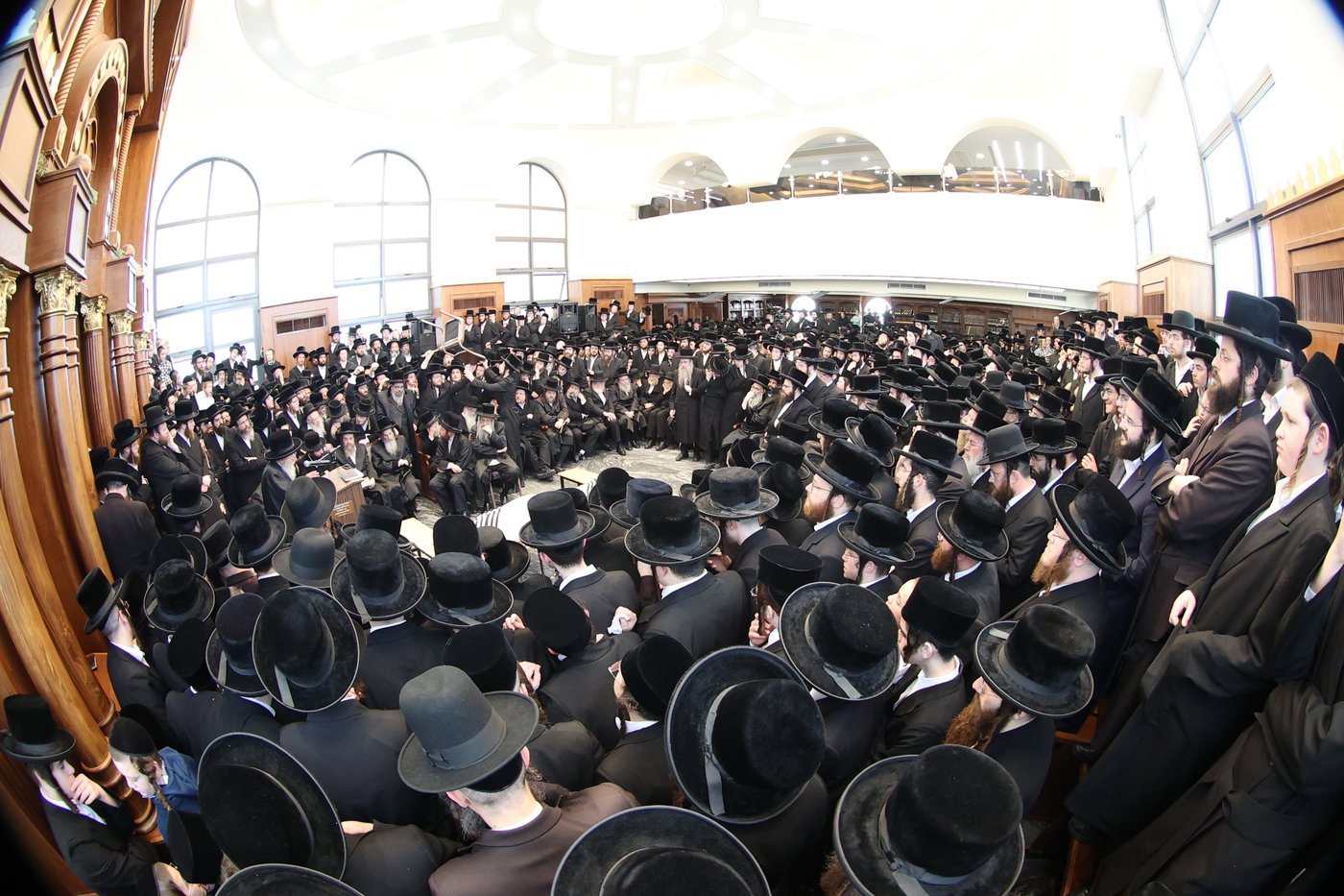 מסע הלויית הגה"צ אב"ד ערלוי ביתר זצ"ל