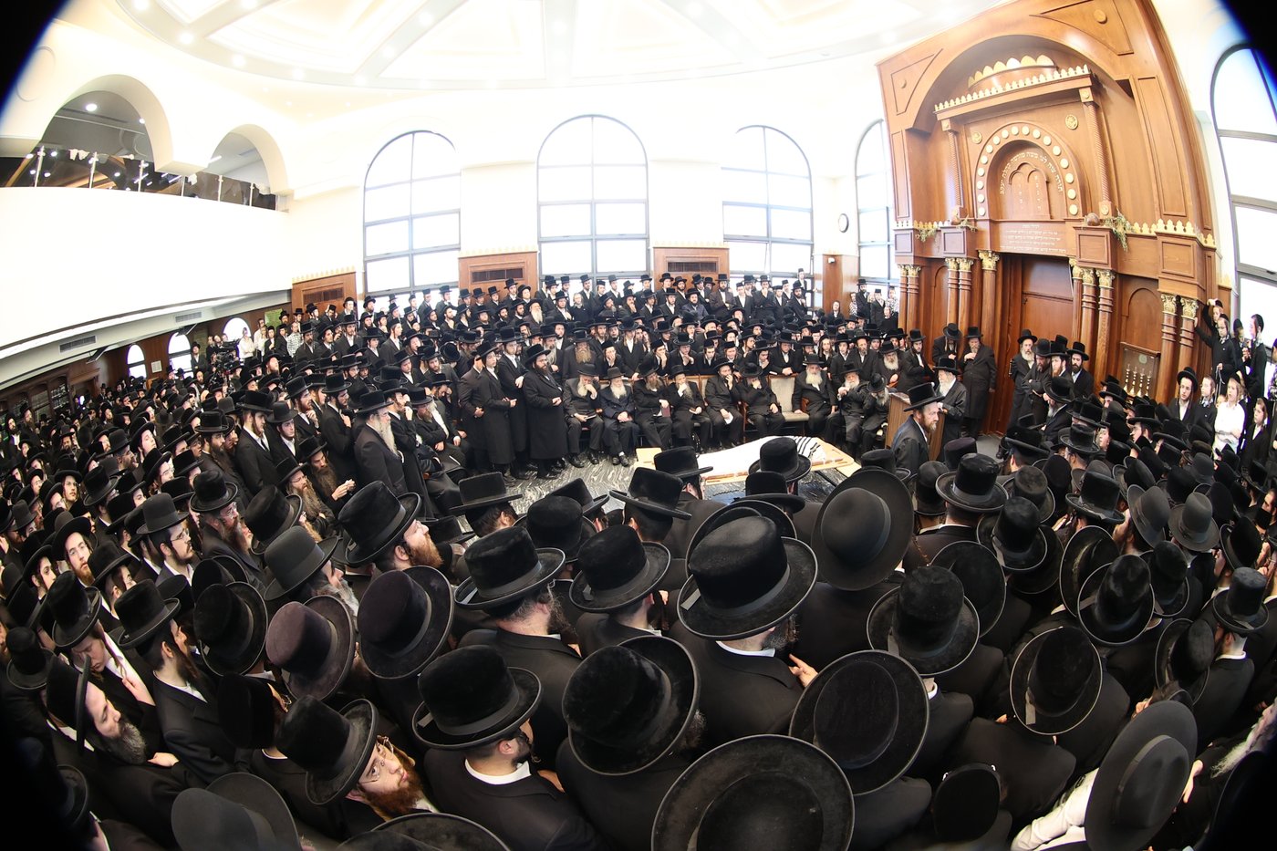 מסע הלויית הגה"צ אב"ד ערלוי ביתר זצ"ל