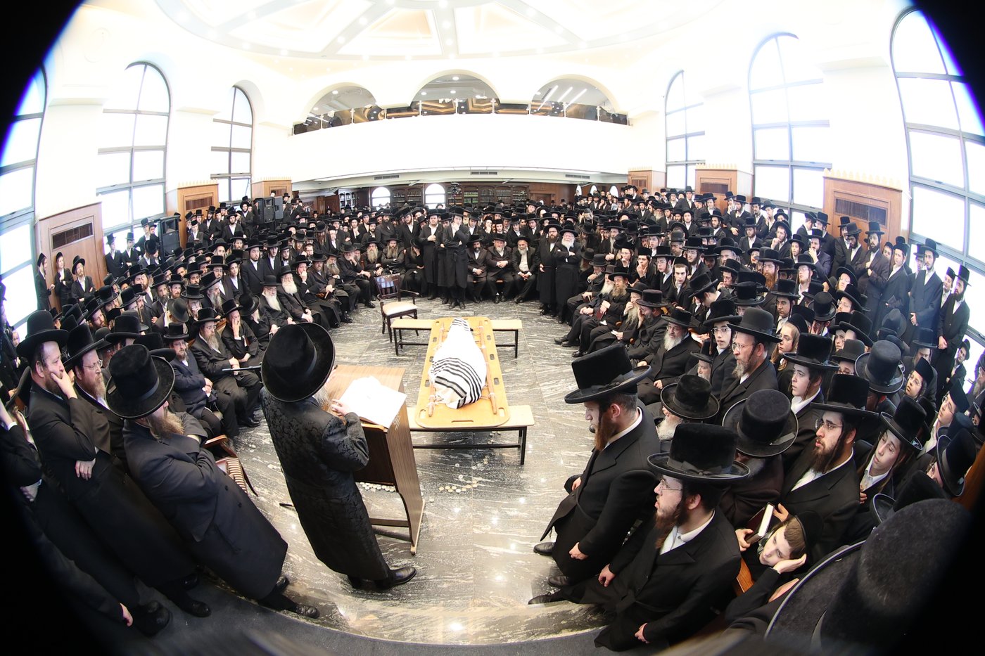 מסע הלויית הגה"צ אב"ד ערלוי ביתר זצ"ל