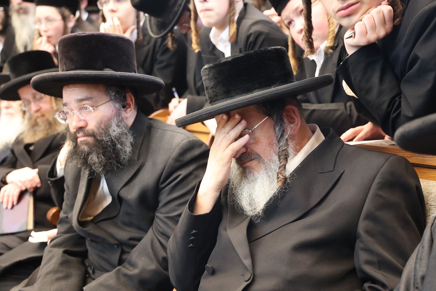 מסע הלויית הגה"צ אב"ד ערלוי ביתר זצ"ל