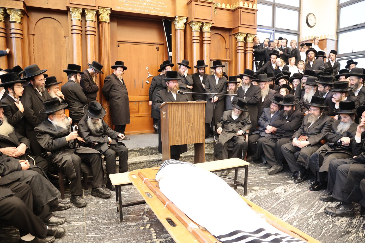 מסע הלויית הגה"צ אב"ד ערלוי ביתר זצ"ל