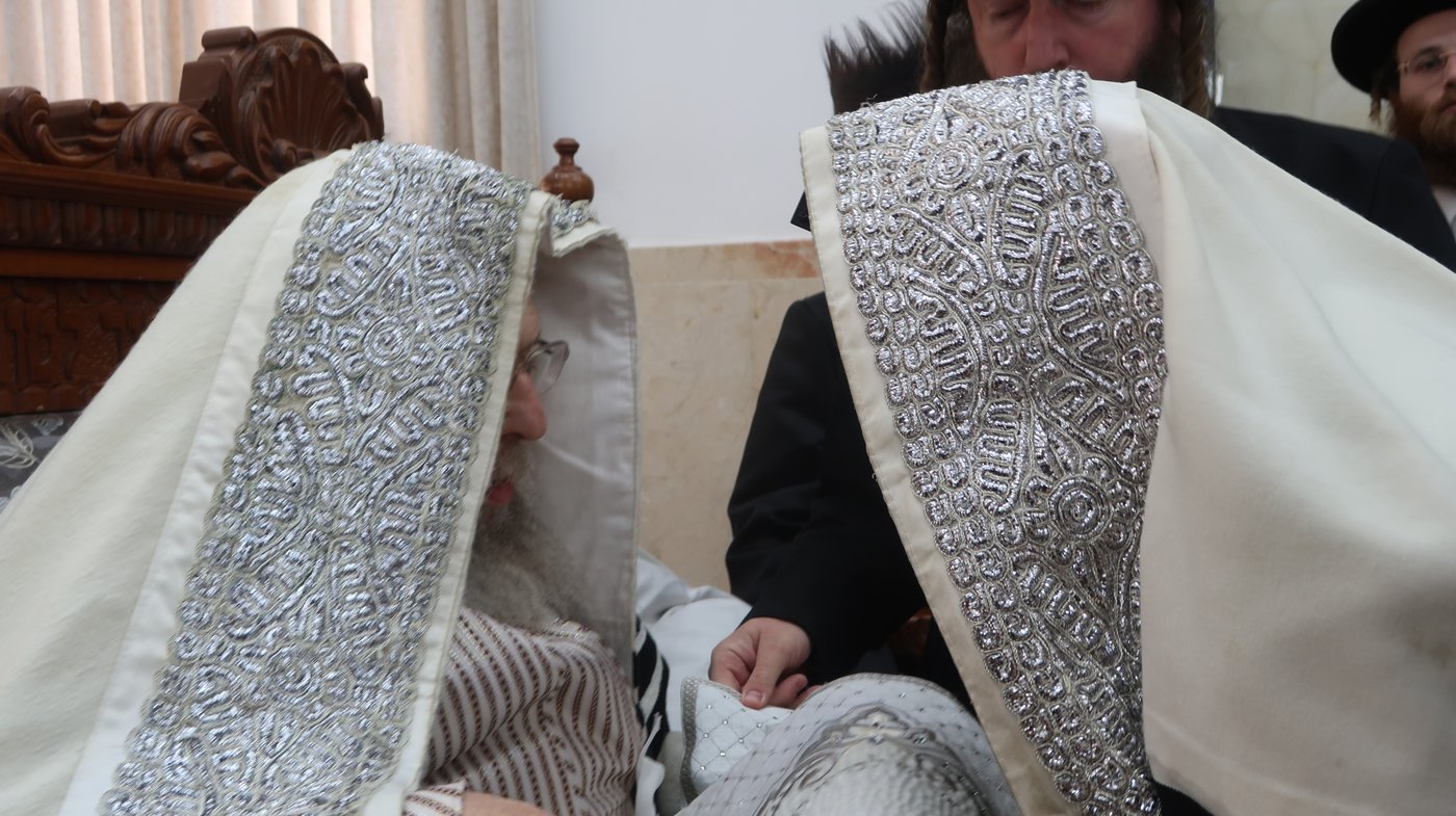 שמחת הברית בחצרות טשארנאביל - פינסק קרלין - טאלטשווא