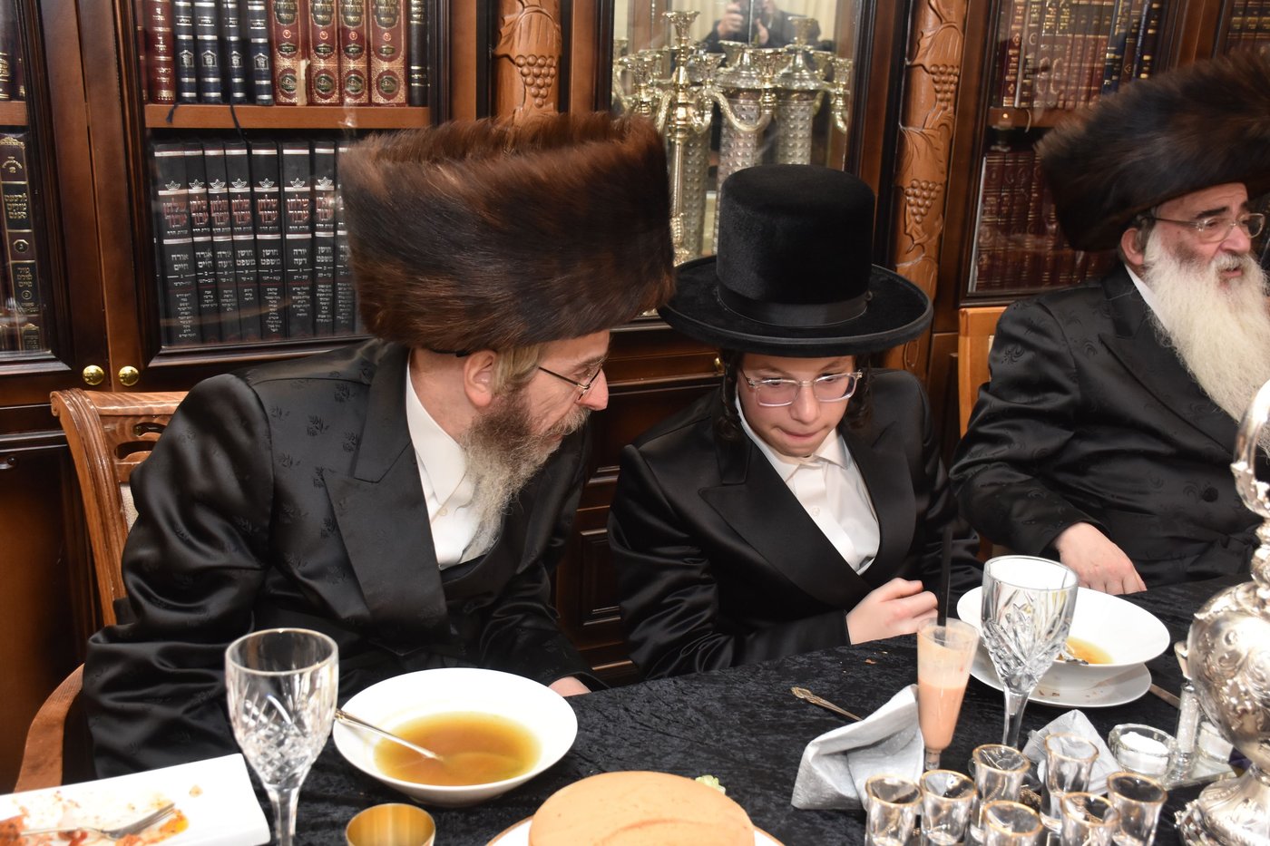 שמחת בר המצווה בחצרות ויז'ניץ -  נדבורנה