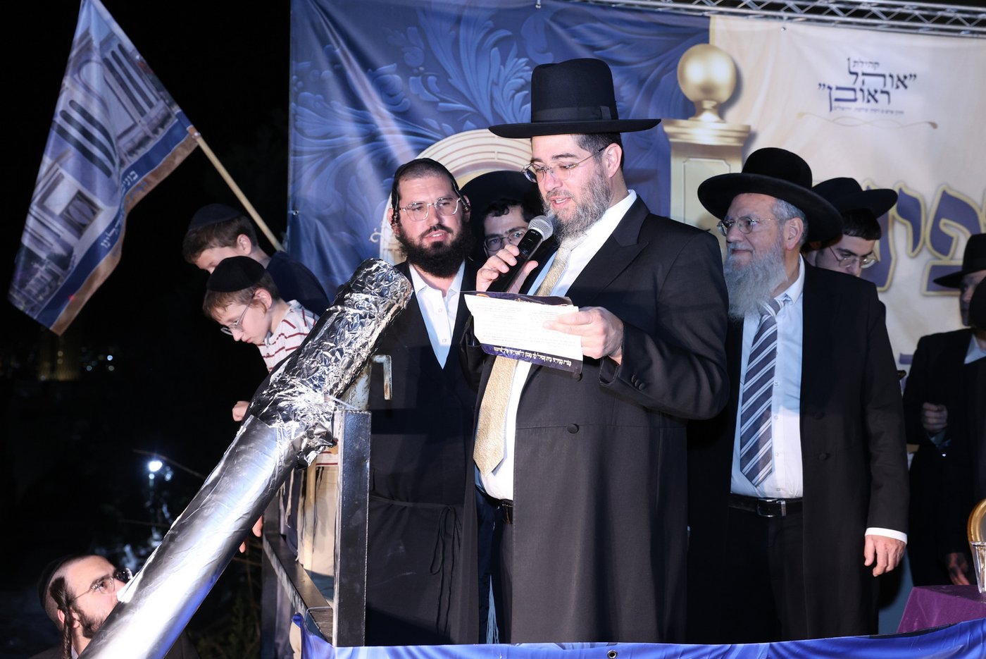 הנחת אבן הפינה למרכז תורה ותפילה 'אהל אברהם'