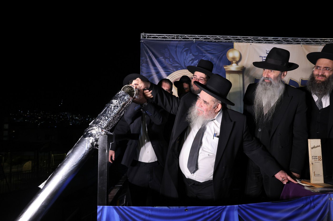 הנחת אבן הפינה למרכז תורה ותפילה 'אהל אברהם'