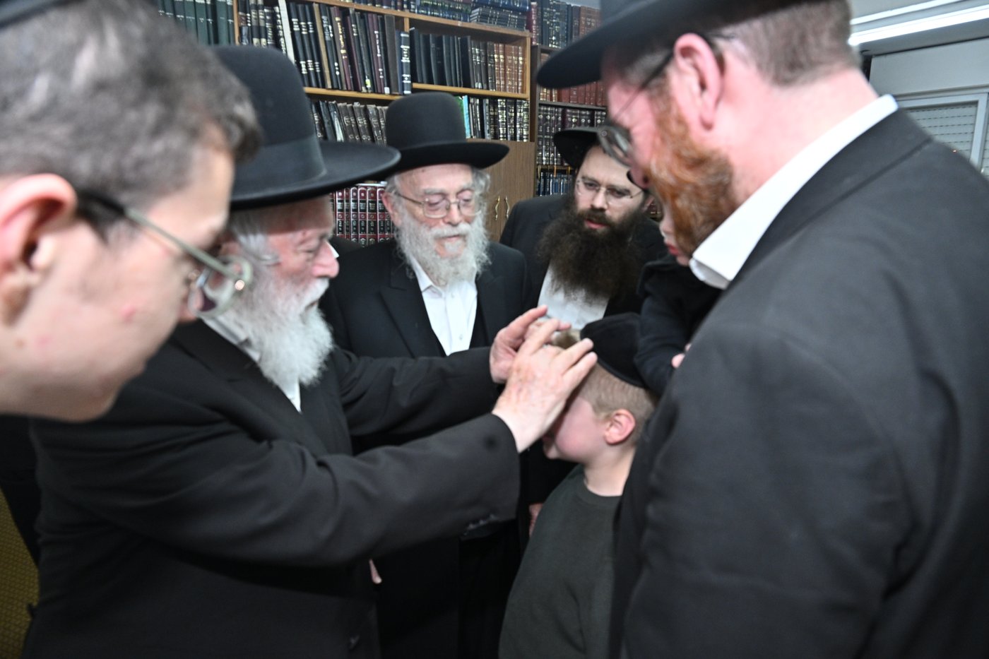 הגר"י זילברשטיין בביקור אצל גיסו הגאון רבי בנימין דוד אלישיב 