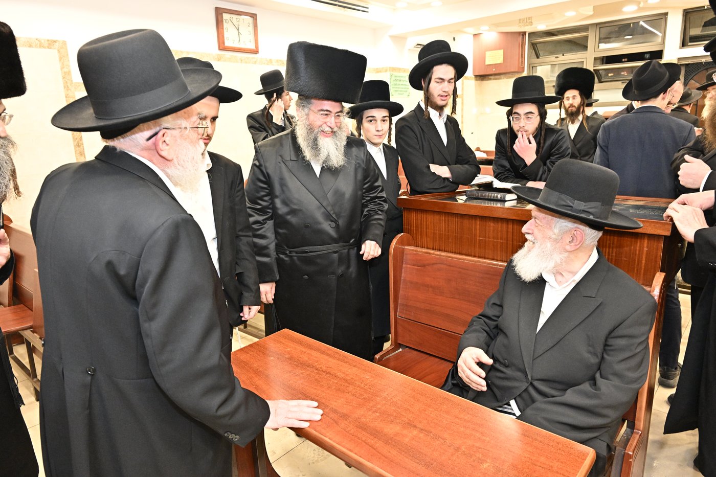 הגר"י זילברשטיין בביקור אצל גיסו הגאון רבי בנימין דוד אלישיב 