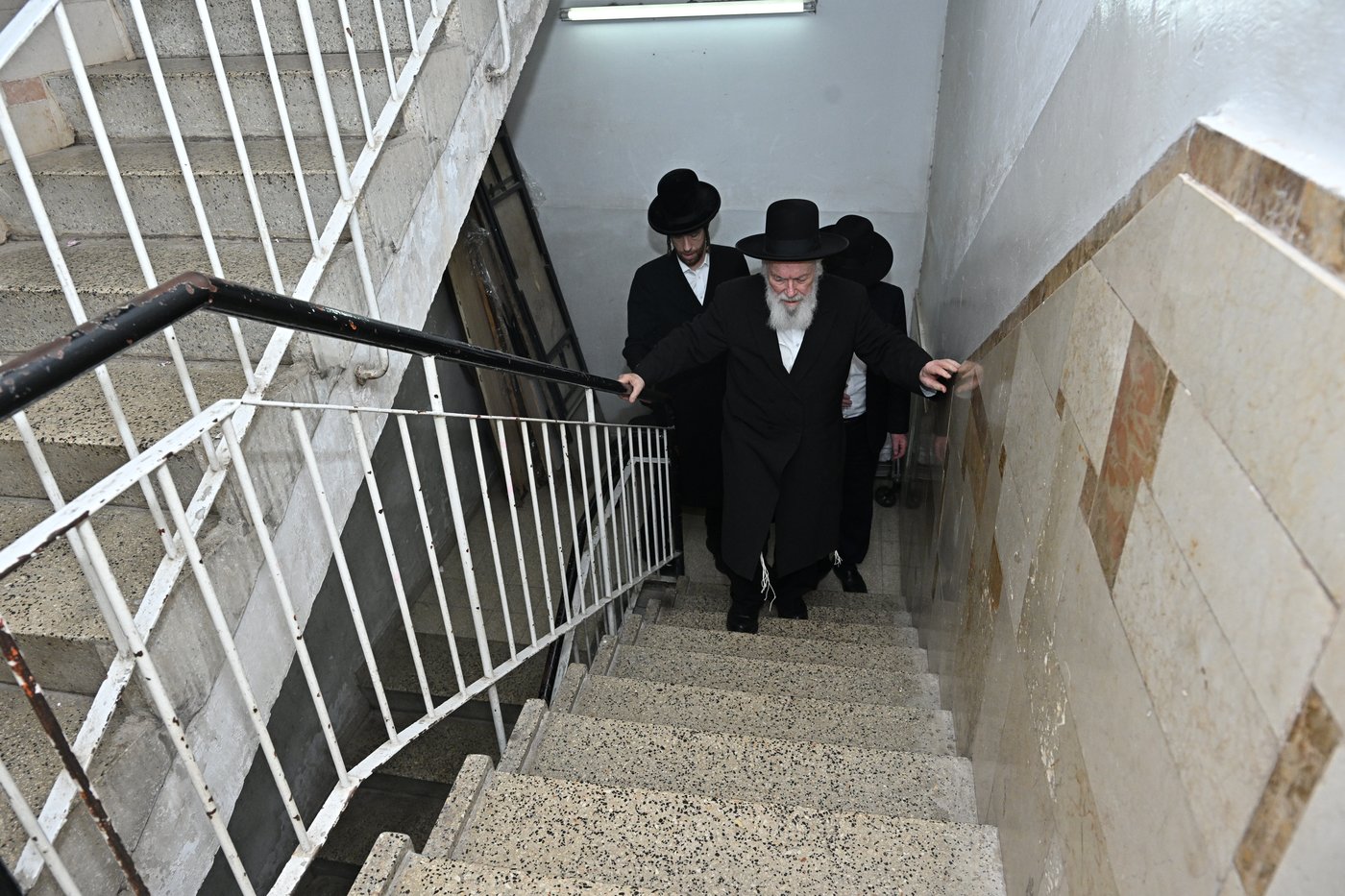 הגר"י זילברשטיין בביקור אצל גיסו הגאון רבי בנימין דוד אלישיב 