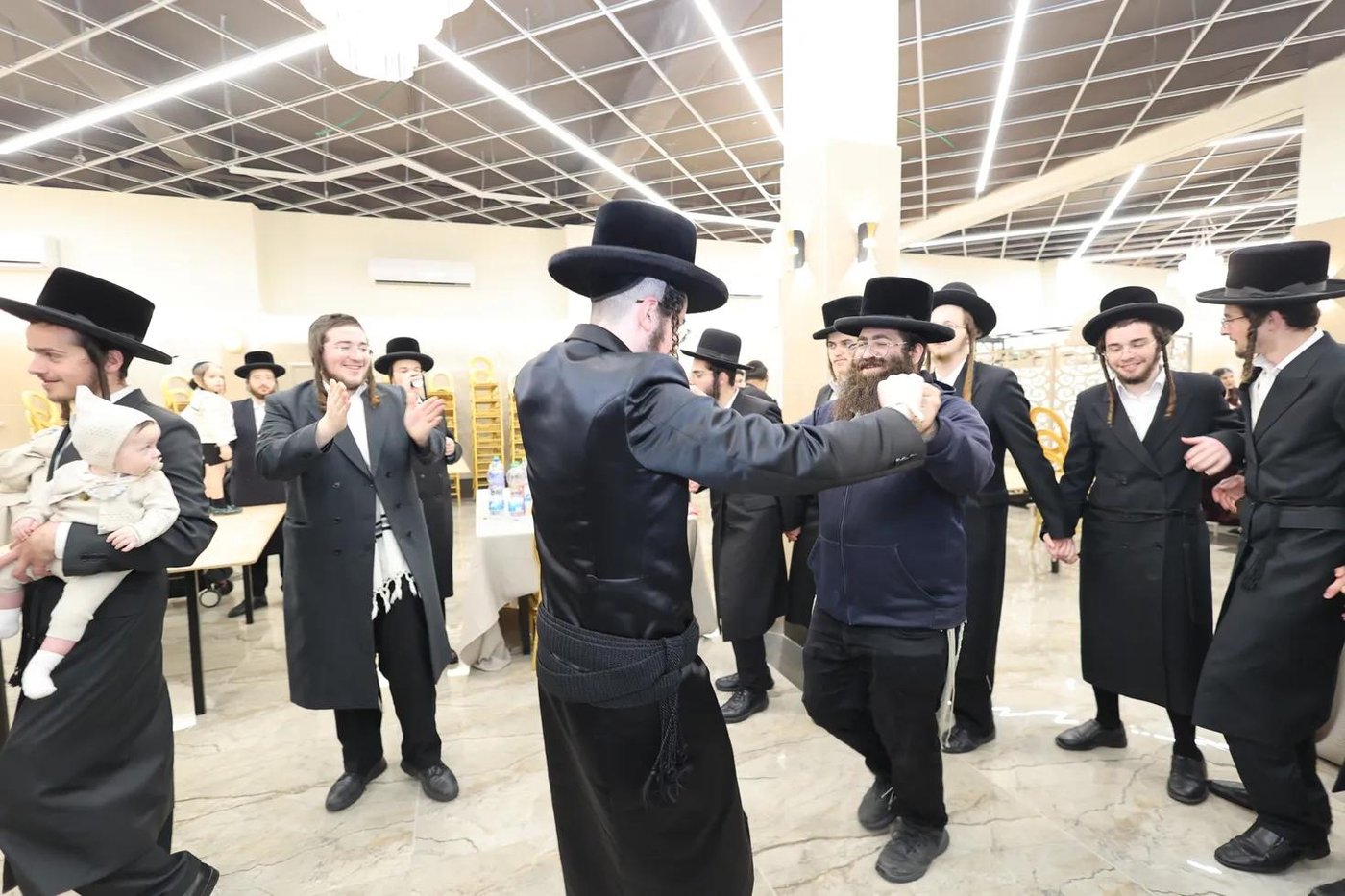 שמחת בית חיי נפש, בנו של הגר"ב ווייס התארס