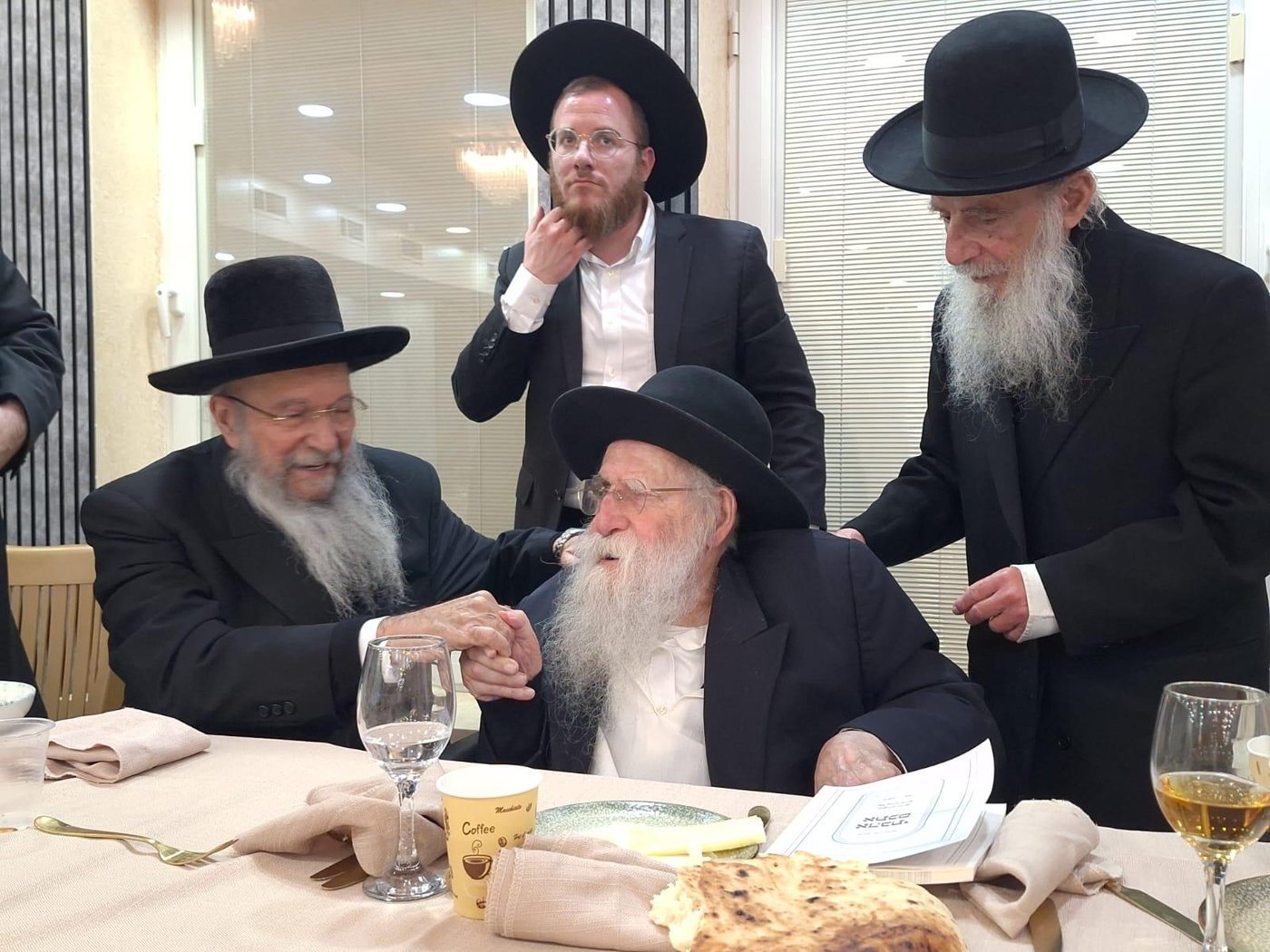 הגה"צ רבי משה חיים אריה זצ"ל עם הגה"צ רבי יעקב הלל שיבל"א