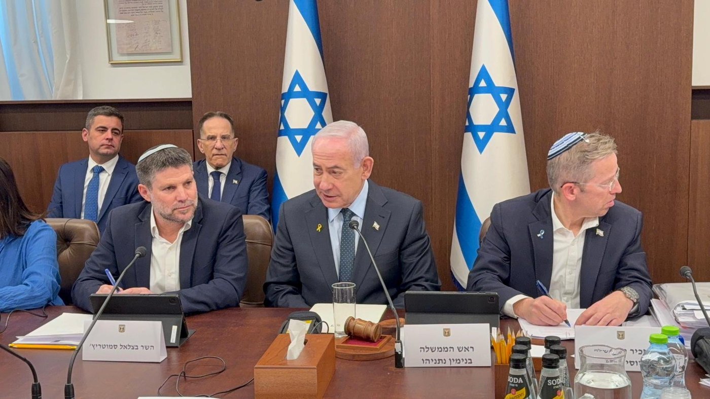 השרים אישרו את התקציב; נתניהו: "הממשלה תמלא את ימיה" | לפיד מסית