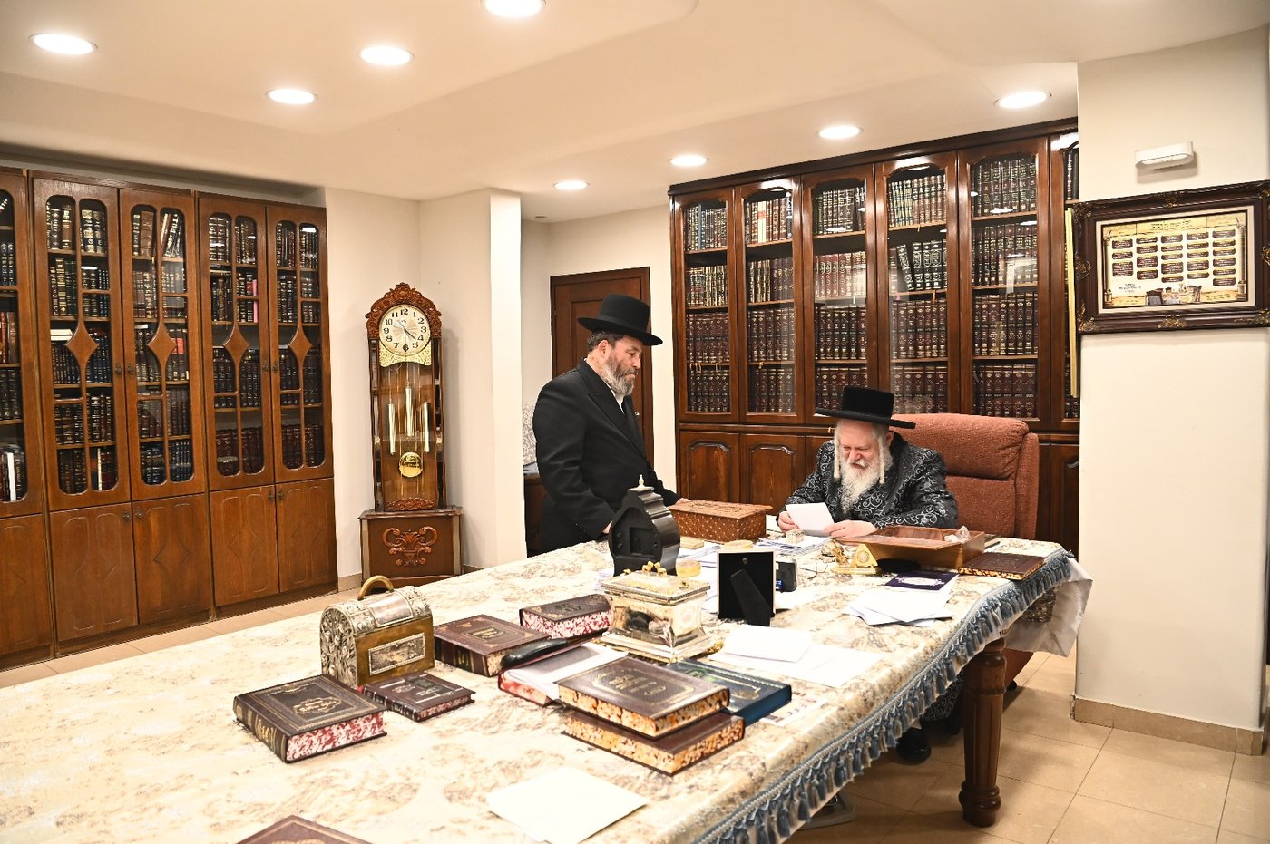 שוקי לרר אצל האדמו"ר מפרמישלאן